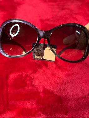 Vintage-Style Deep Purple Round Frame Sunglasses – Boho Luxury Aesthetic